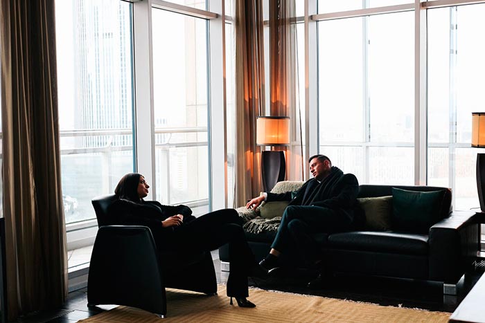 Кадр из фильма Жизнь по вызову. Фильм кадр Жизнь по вызову. Фильм 9