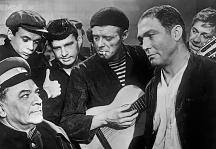 Кадр из фильма Жизнь прошла мимо кадр Жизнь прошла мимо 5