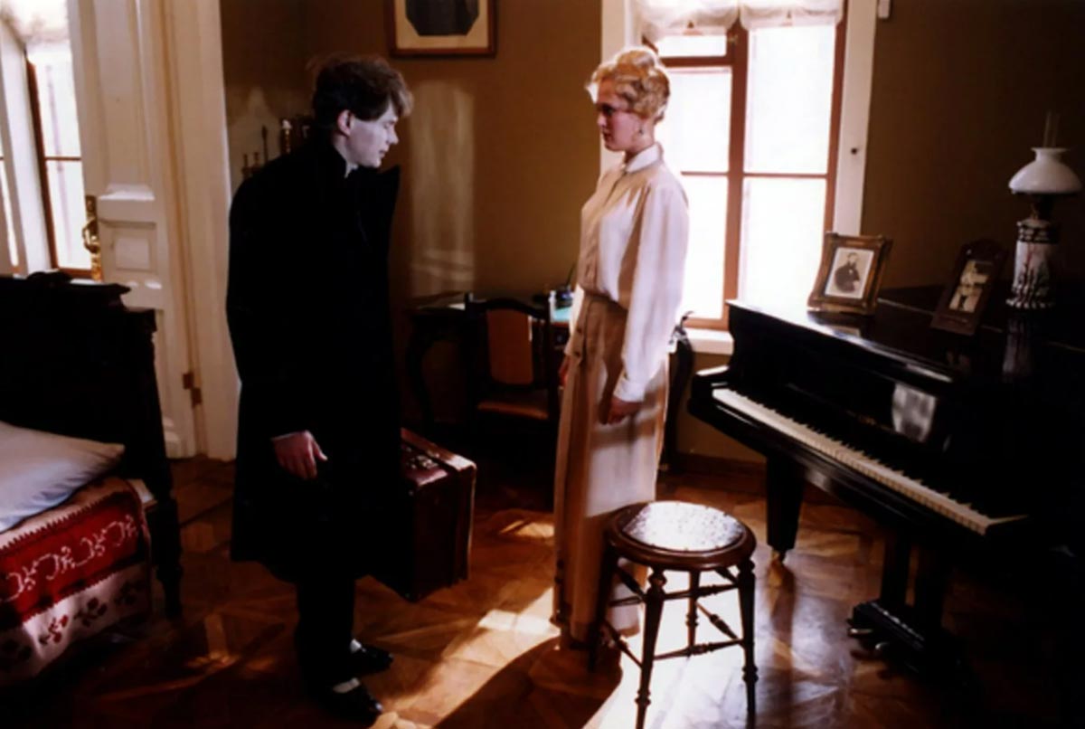 Кадр из фильма Золотая голова на плахе кадр Золотая голова на плахе 12