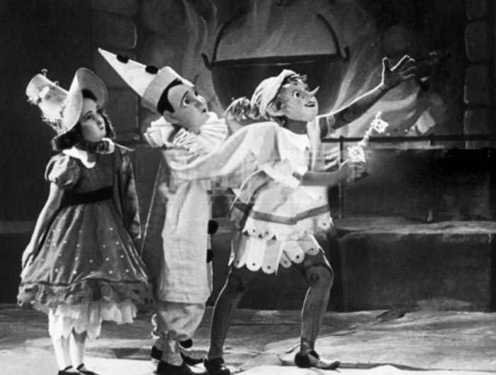 Кадр из фильма Золотой ключик кадр Золотой ключик 11