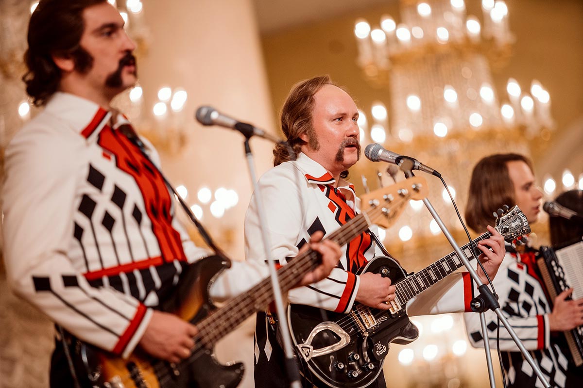 Кадр из сериала За полчаса до весны