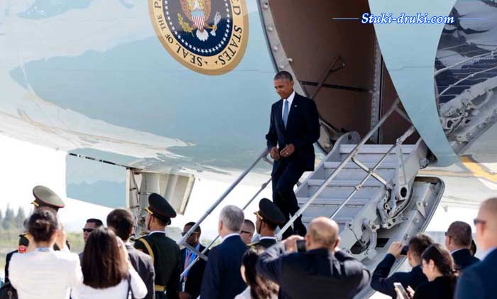 Обама Китай трап самолета 2