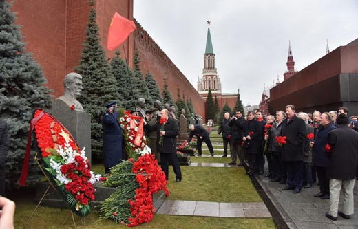 Зюганов у могилы Сталина