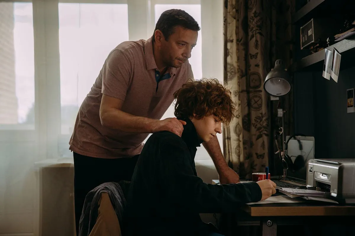 Алексей Агранович в сериале Пингвины моей мамы