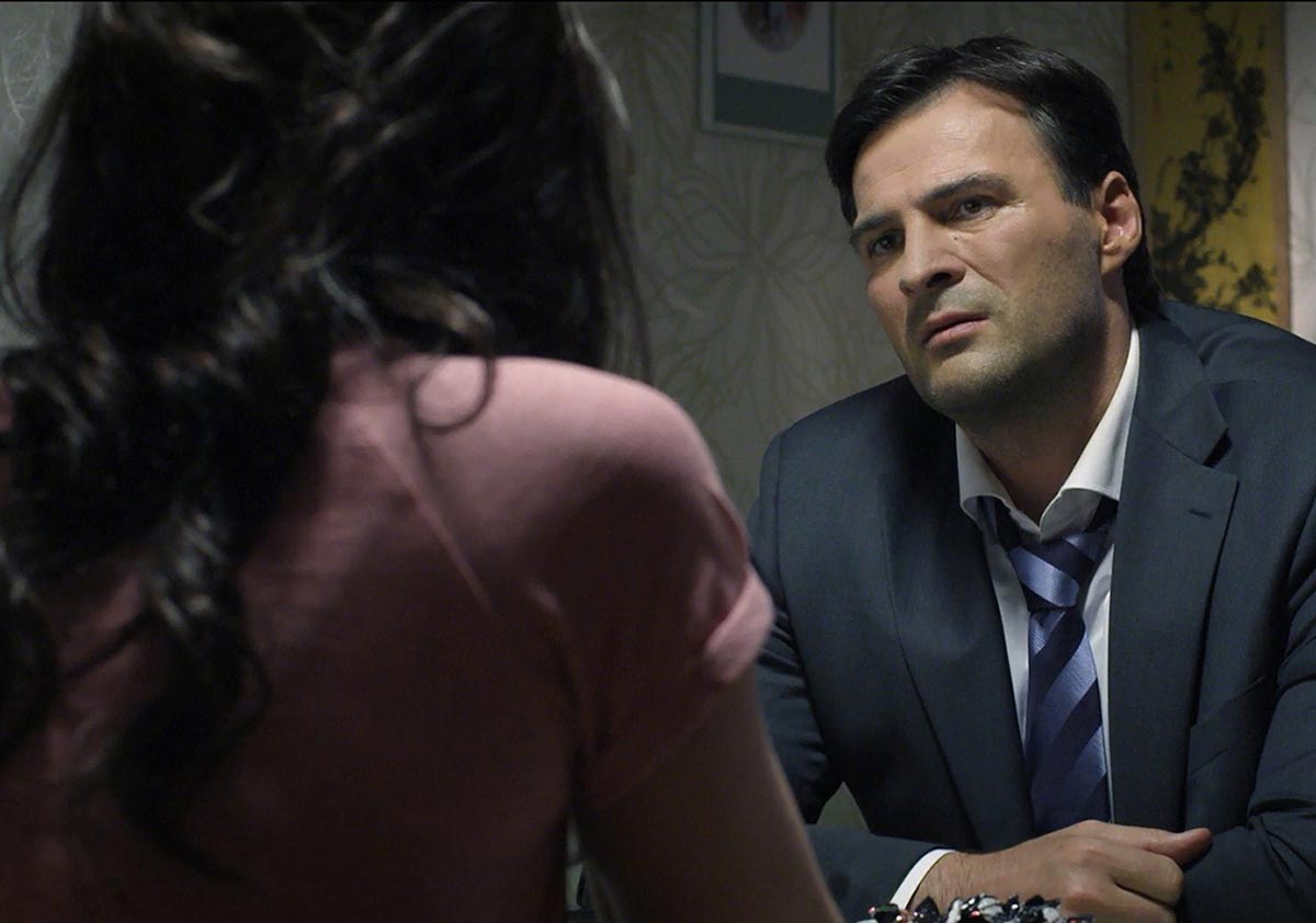 Александр Дьяченко в сериале Отпуск летом Александр Дьяченко в сериале Отпуск летом