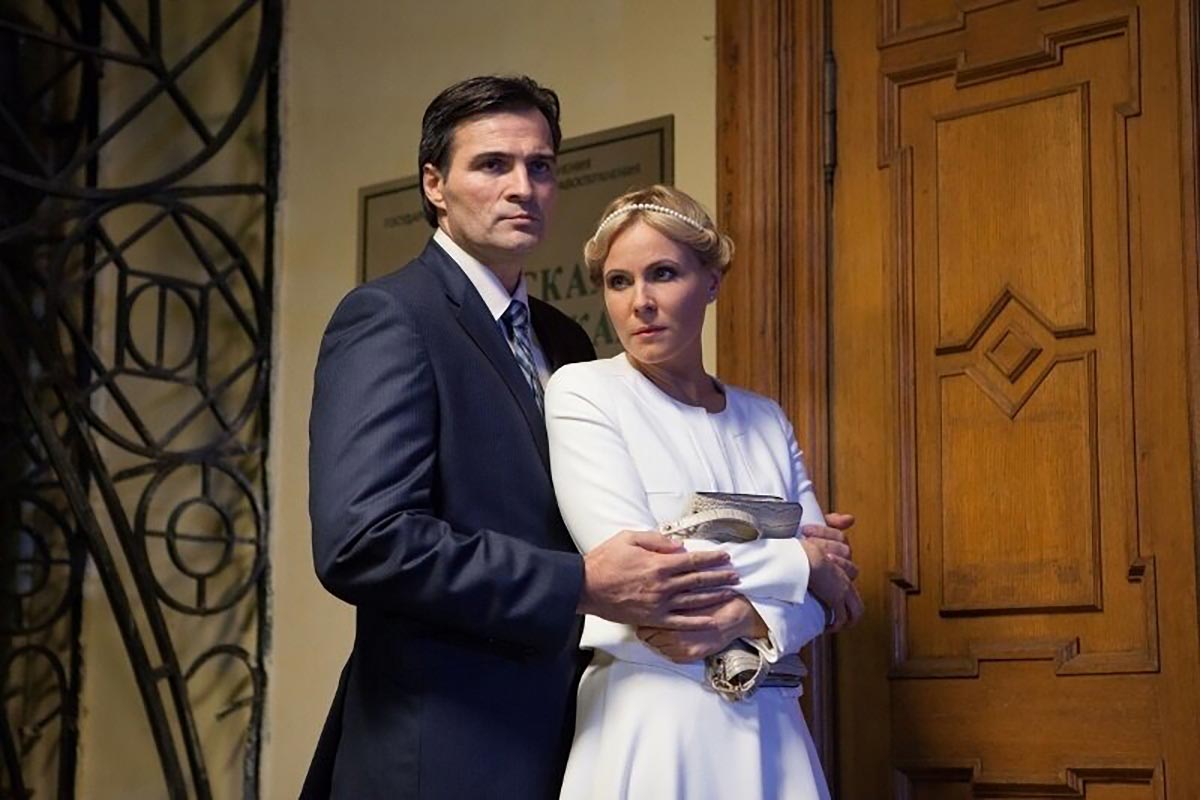 Александр Дьяченко в сериале Поздние цветы Александр Дьяченко в сериале Поздние цветы