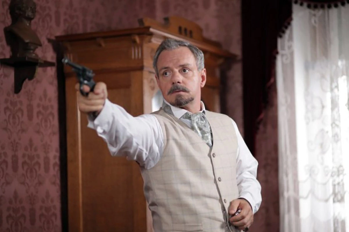 Александр Мохов в сериале Пока станица спит Александр Мохов в сериале Пока станица спит 2