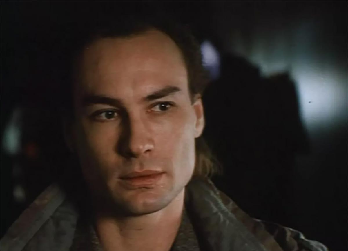 Александр Песков в фильме Хаги-траггер Александр Песков в фильме Хаги-траггер