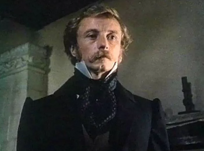 Александр Сирин в фильме Два гусара