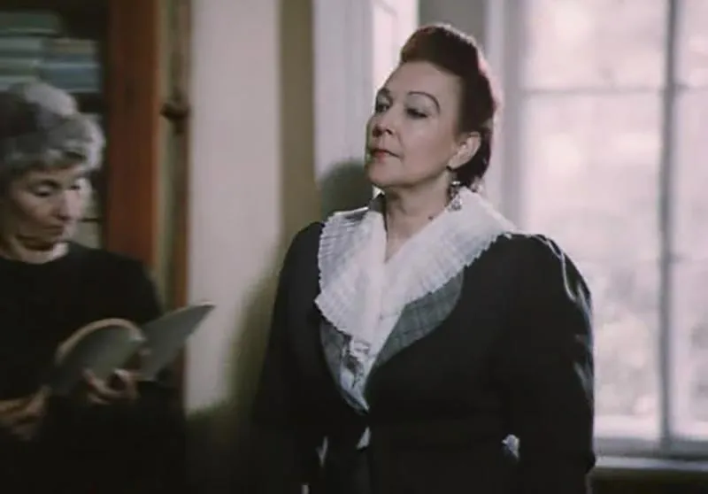 Александра Завьялова в фильме Белые одежды