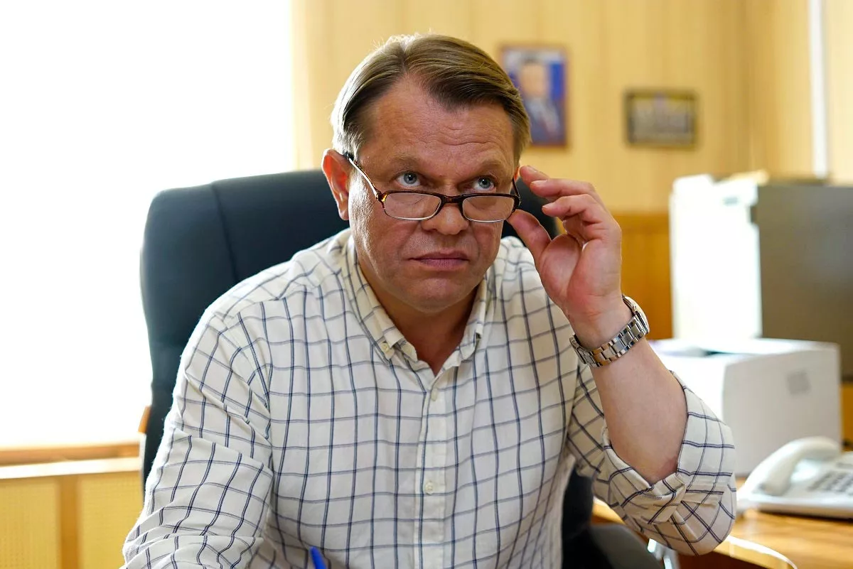 Алексей Байдаков в сериале Дельфин