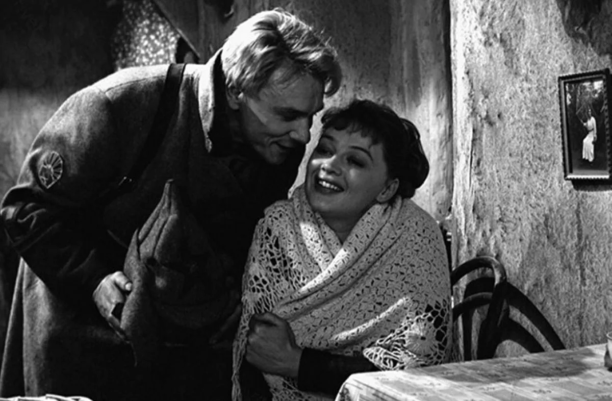 Алина Покровская в фильме Офицеры