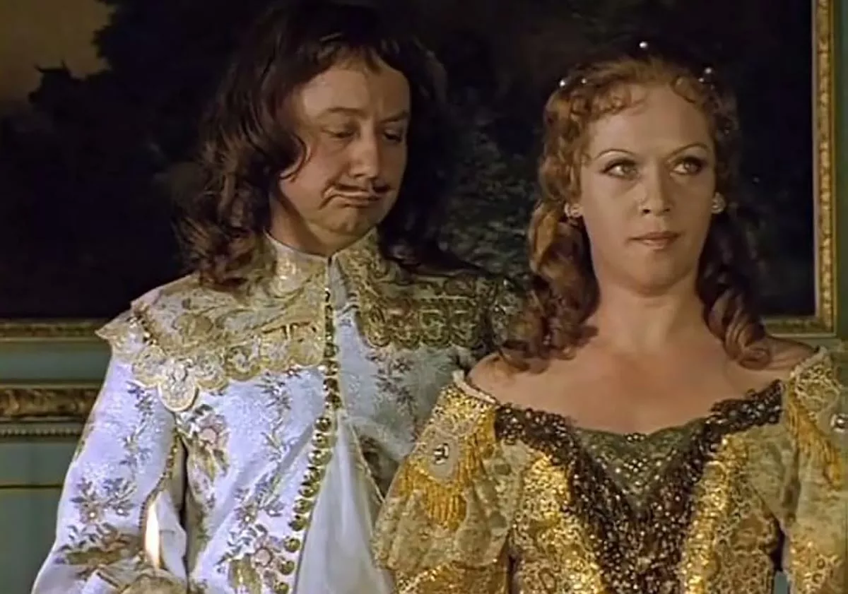 Алиса Фрейндлих в фильме Д'Артаньян и три мушкетёра Алиса Фрейндлих в фильме Д'Артаньян и три мушкетёра