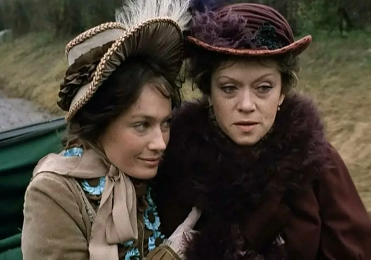 Алиса Фрейндлих в фильме Жестокий романс Алиса Фрейндлих в фильме Жестокий романс