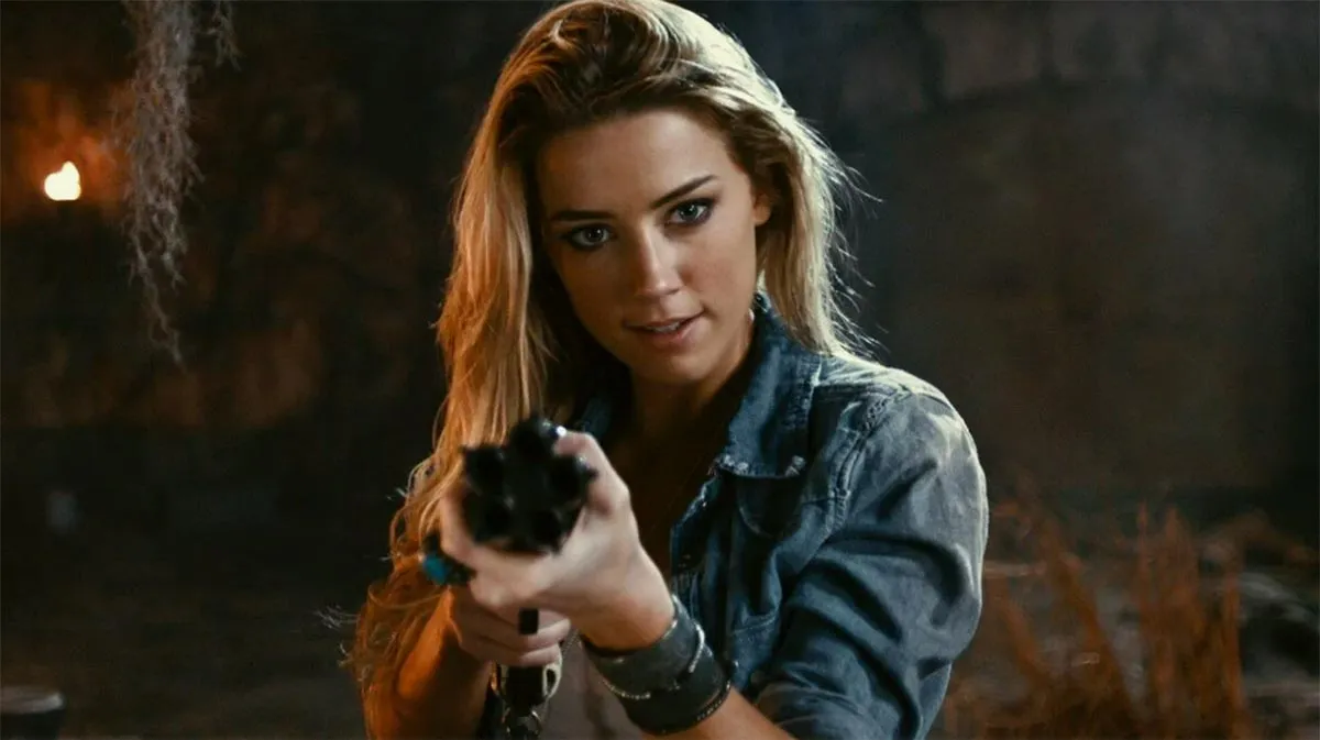 Эмбер Хёрд в фильме Сумасшедшая езда