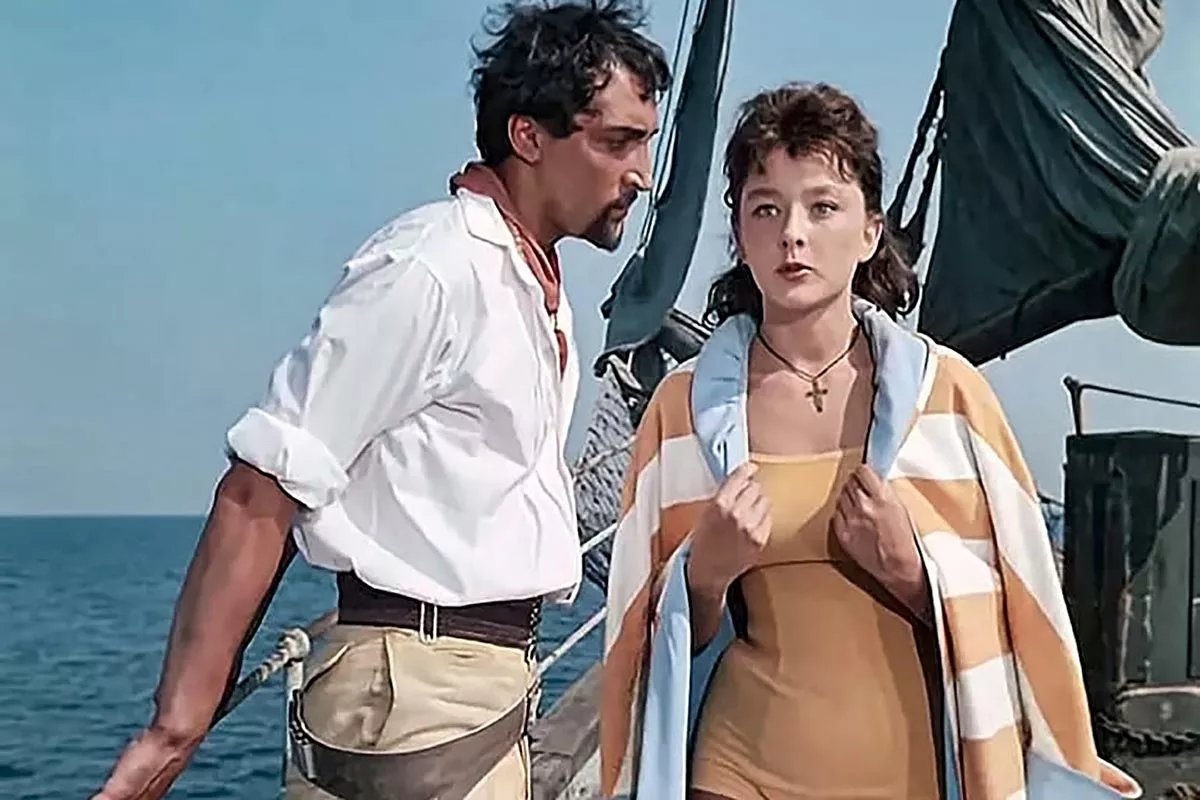 Анастасия Вертинская в фильме Человек-амфибия Анастасия Вертинская в фильме Человек-амфибия