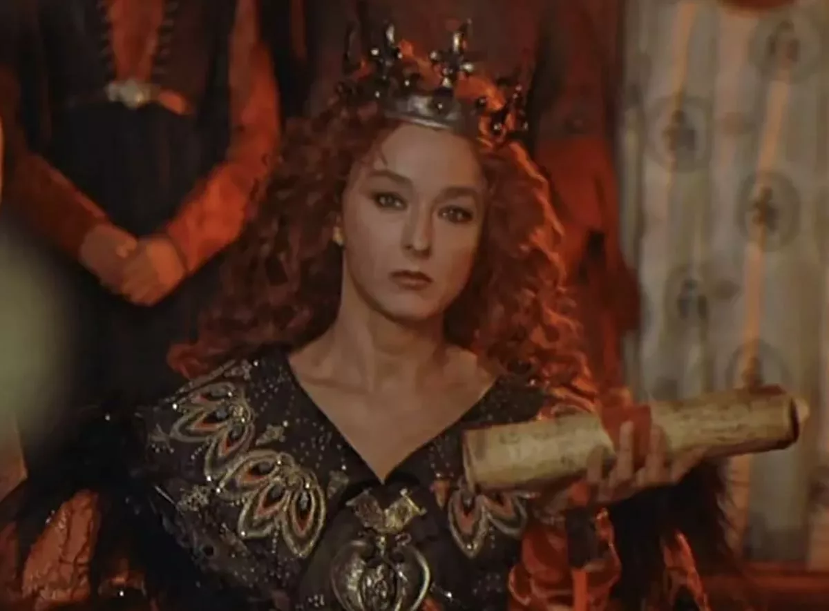 Анастасия Вертинская в фильме Новые приключения янки при дворе короля Артура Анастасия Вертинская в фильме Новые приключения янки при дворе короля Артура