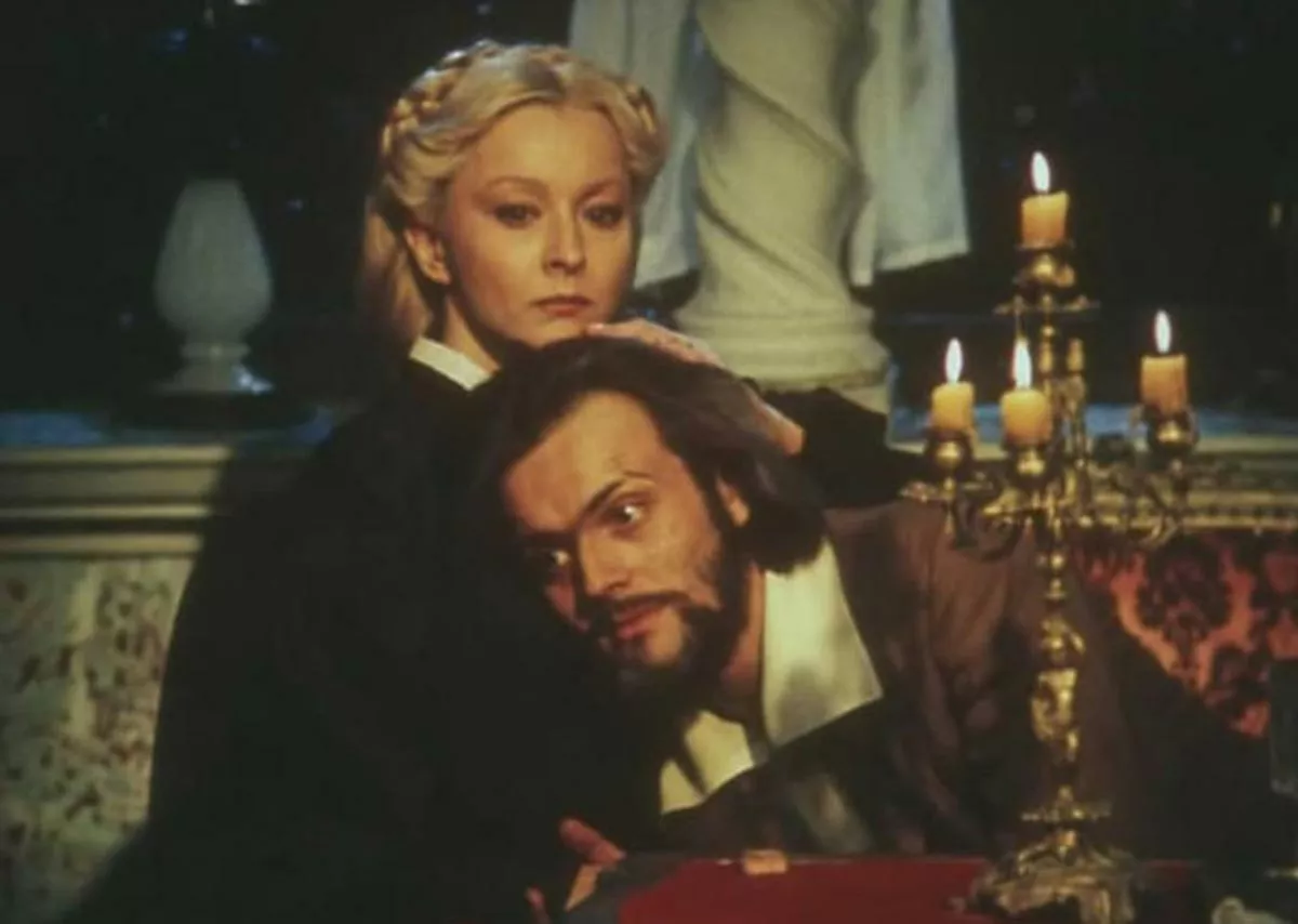 Анастасия Вертинская в фильме Овод Анастасия Вертинская в фильме Овод