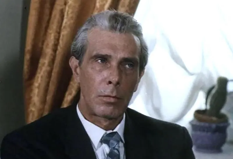 Андрей Болтнев в фильме Кодекс бесчестия