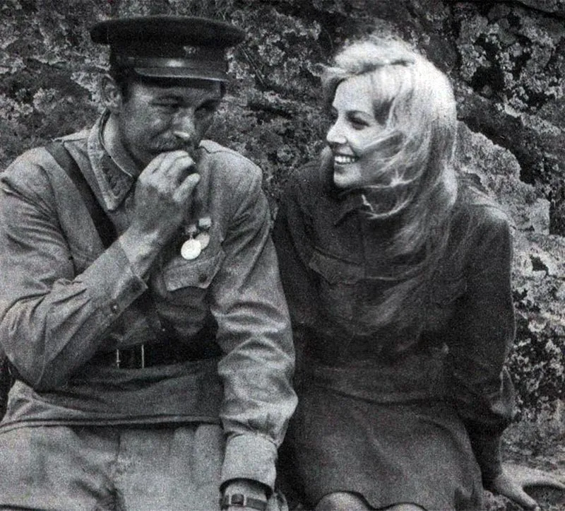 Андрей Мартынов в фильме ... А зори здесь тихие