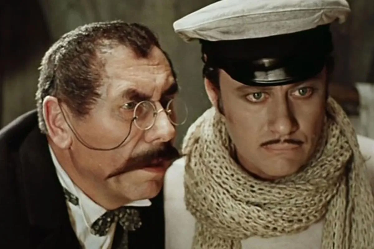 Андрей Миронов в фильме 12 стульев