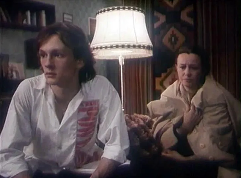 Андрей Тихомирнов в фильме Дорогая Елена Сергеевна 2