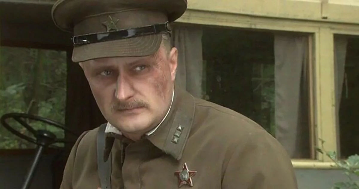 Андрей Зибров в фильме В сторону от войны Андрей Зибров в фильме В сторону от войны