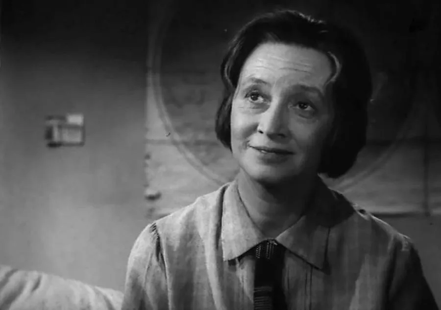 Ангелина Степанова в фильме До свидания, мальчики