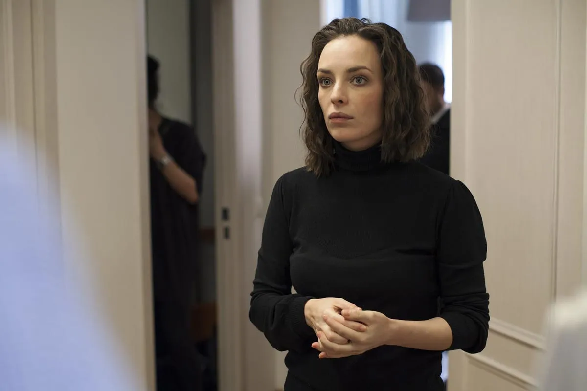 Анна Попова в сериале Приставы