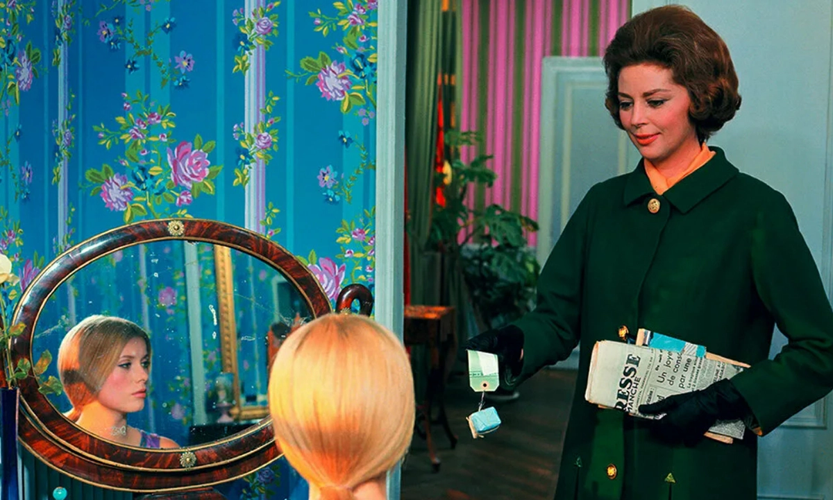 Анн Вернон в фильме Шербурские зонтики Анн Вернон в фильме Шербурские зонтики 3