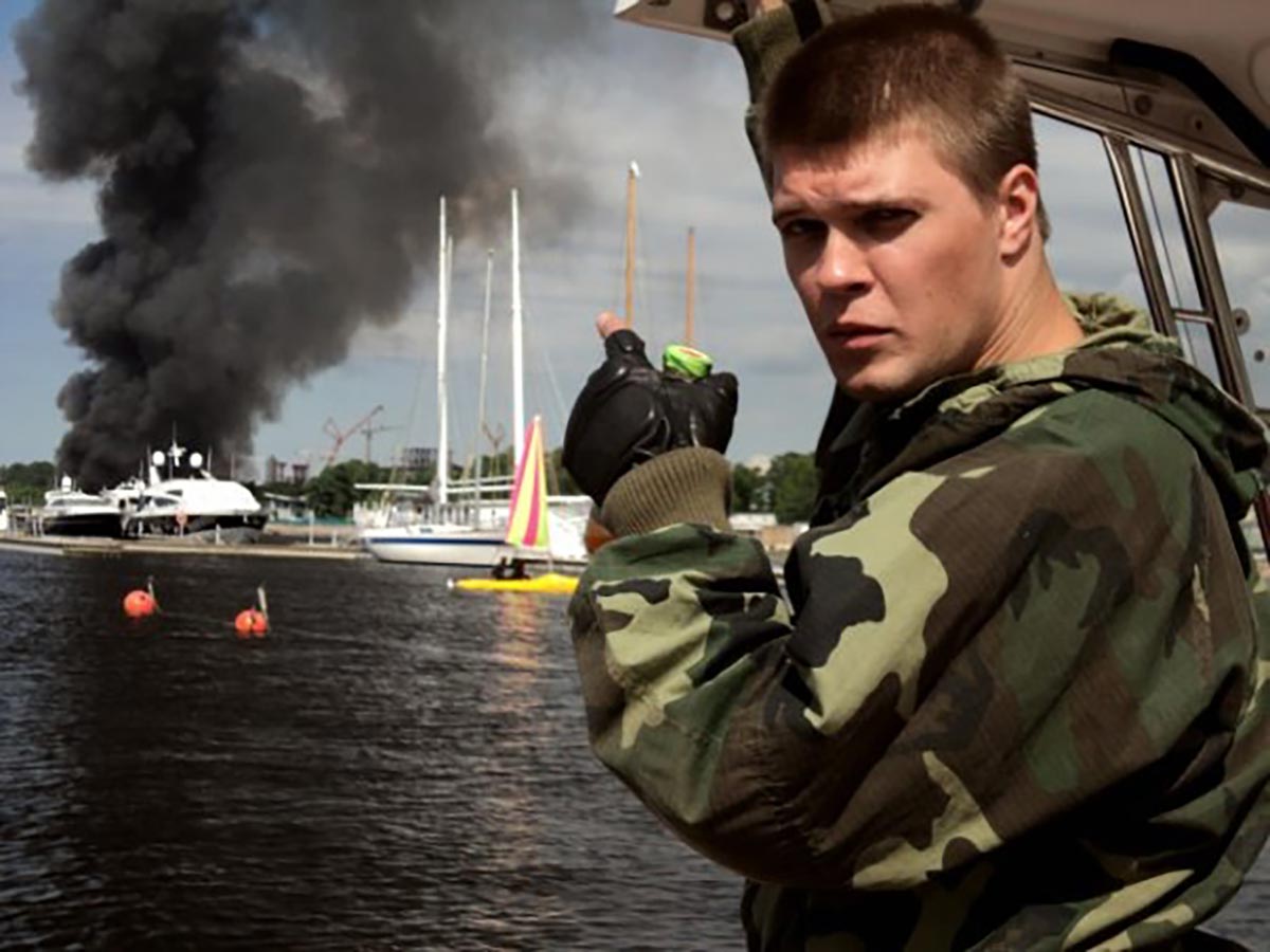 Антон Гуляев в сериале Морские дьяволы. Смерч Антон Гуляев в сериале Морские дьяволы. Смерч