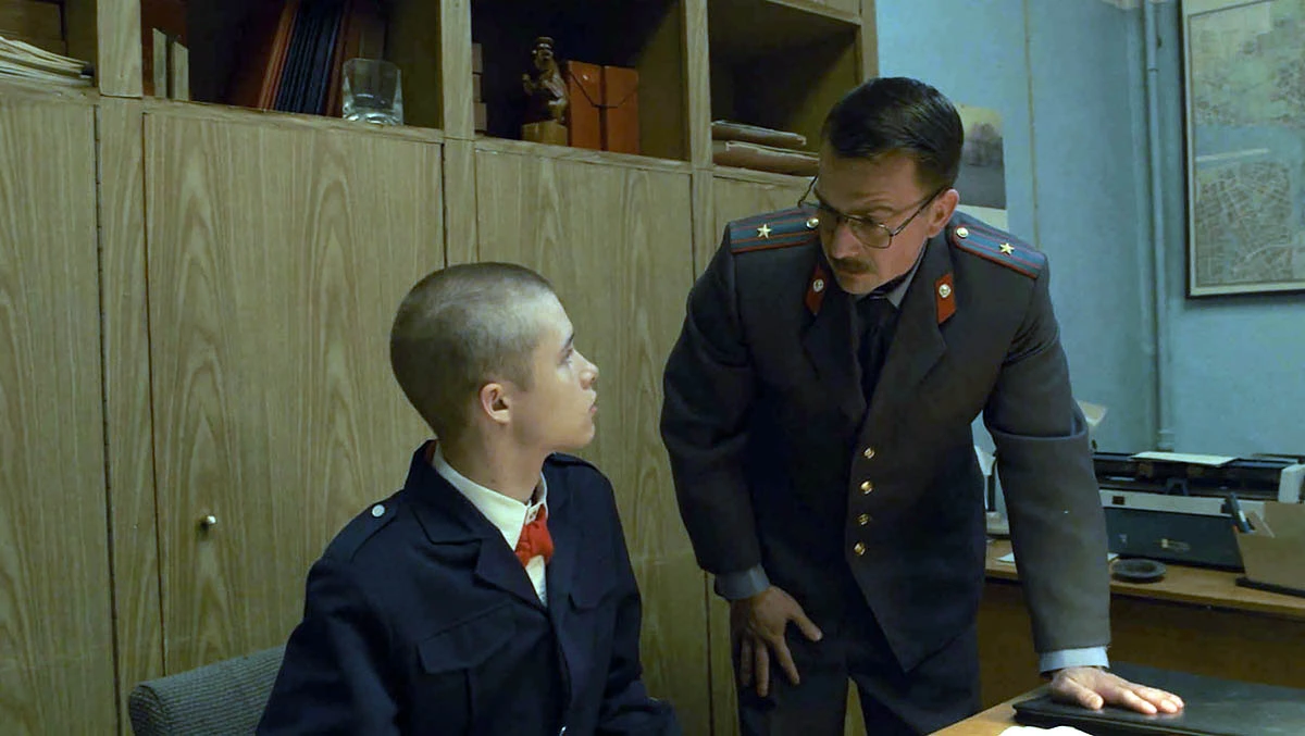 Антон Васильев в сериале Слово пацана. Кровь на асфальте Антон Васильев в сериале Слово пацана. Кровь на асфальте