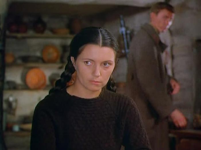 Антонина Лефтий в фильме Тревожный месяц вересень