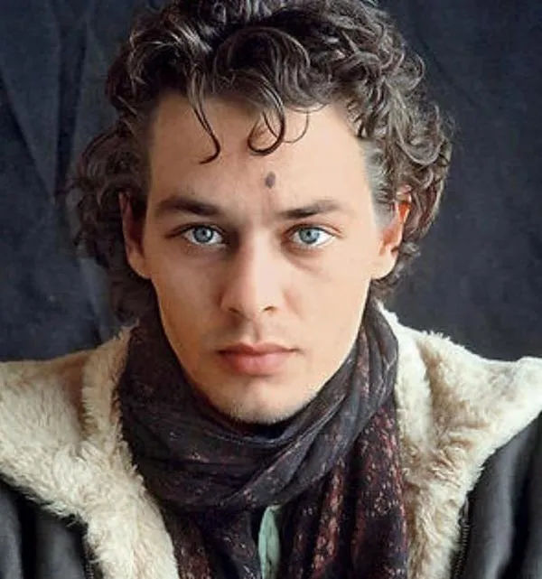 Ари Булонь сын Алена Делона и Нико