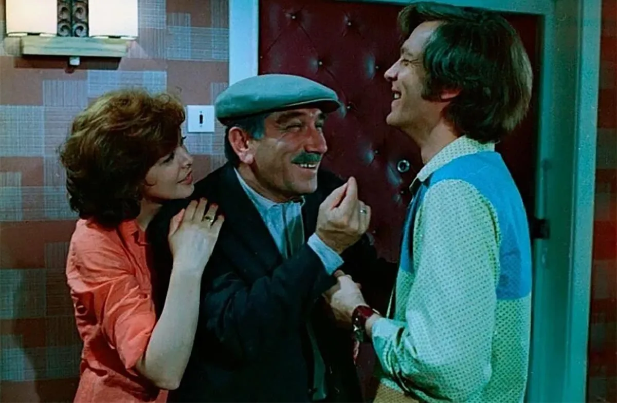 Армен Джигарханян в фильме Когда наступает сентябрь