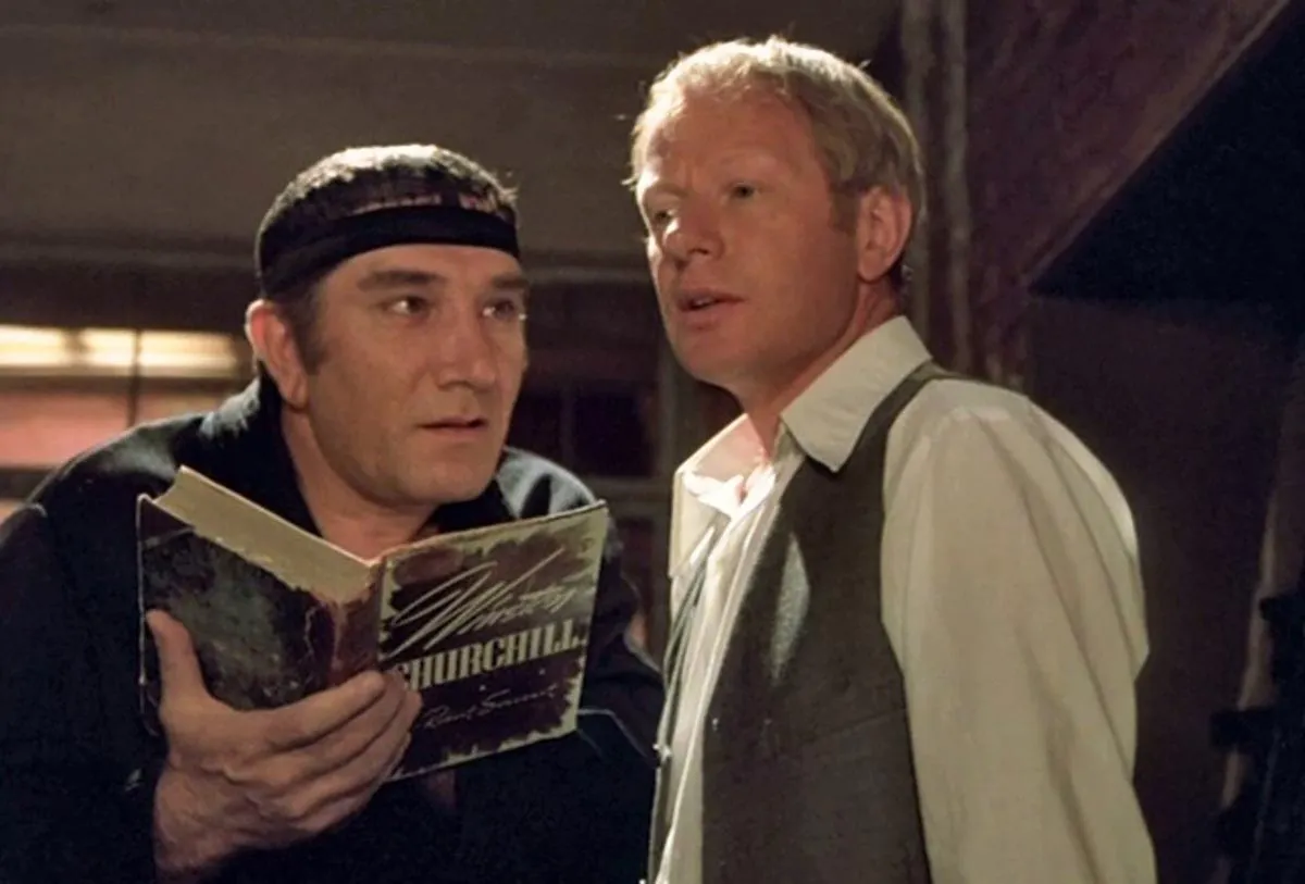 Армен Джигарханян в фильме Тегеран-43