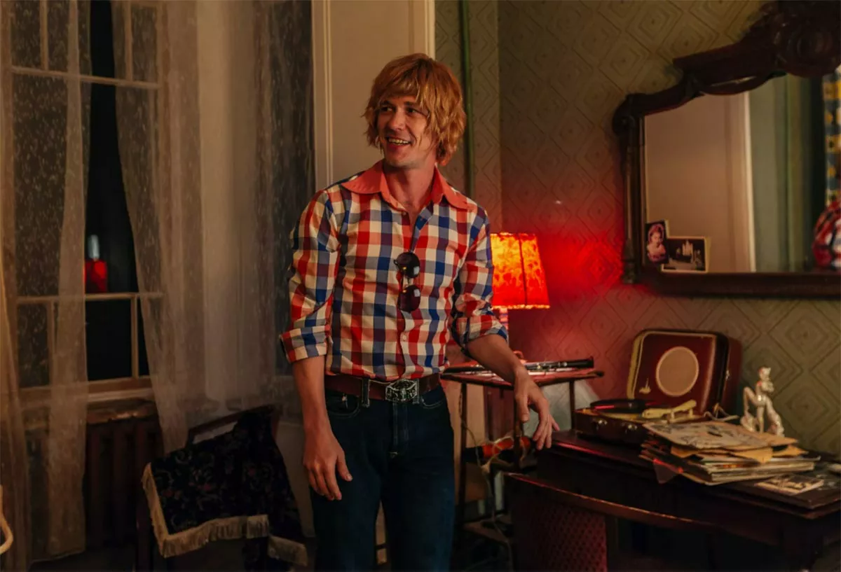 Артем Быстров в сериале Охота на певицу Артем Быстров в сериале Охота на певицу