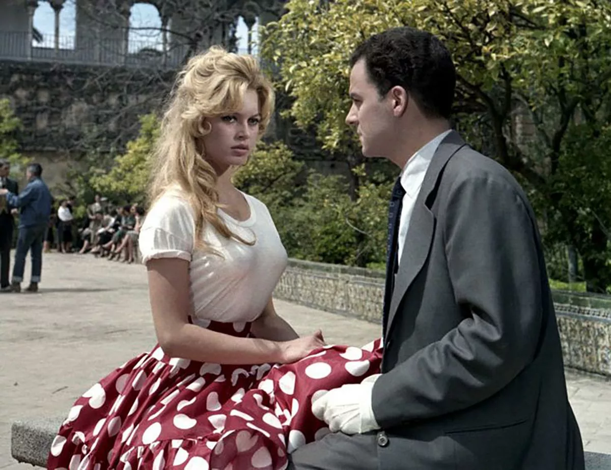 Брижит Бардо в фильме И Бог создал женщину Брижит Бардо в фильме И Бог создал женщину 2