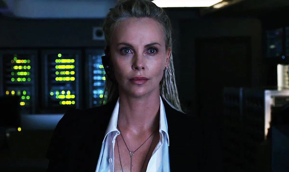 Шарлиз Терон в фильме Форсаж 8