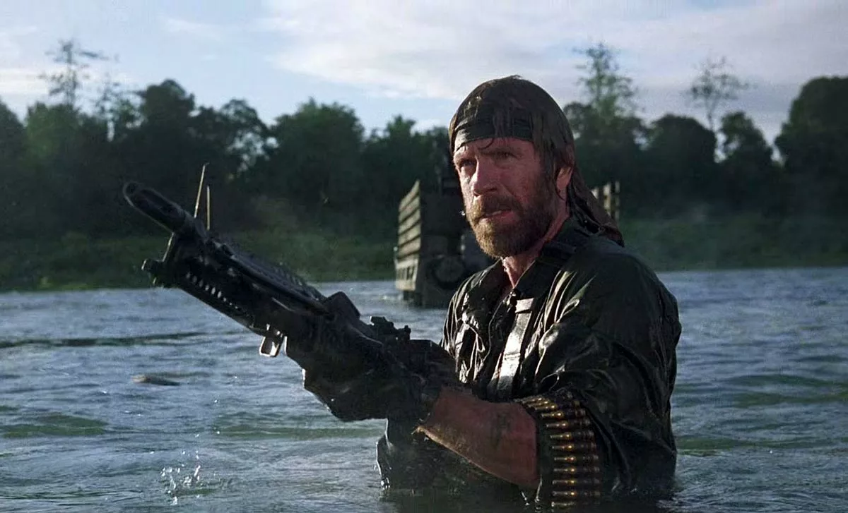 Чак Норрис в фильме Без вести пропавшие