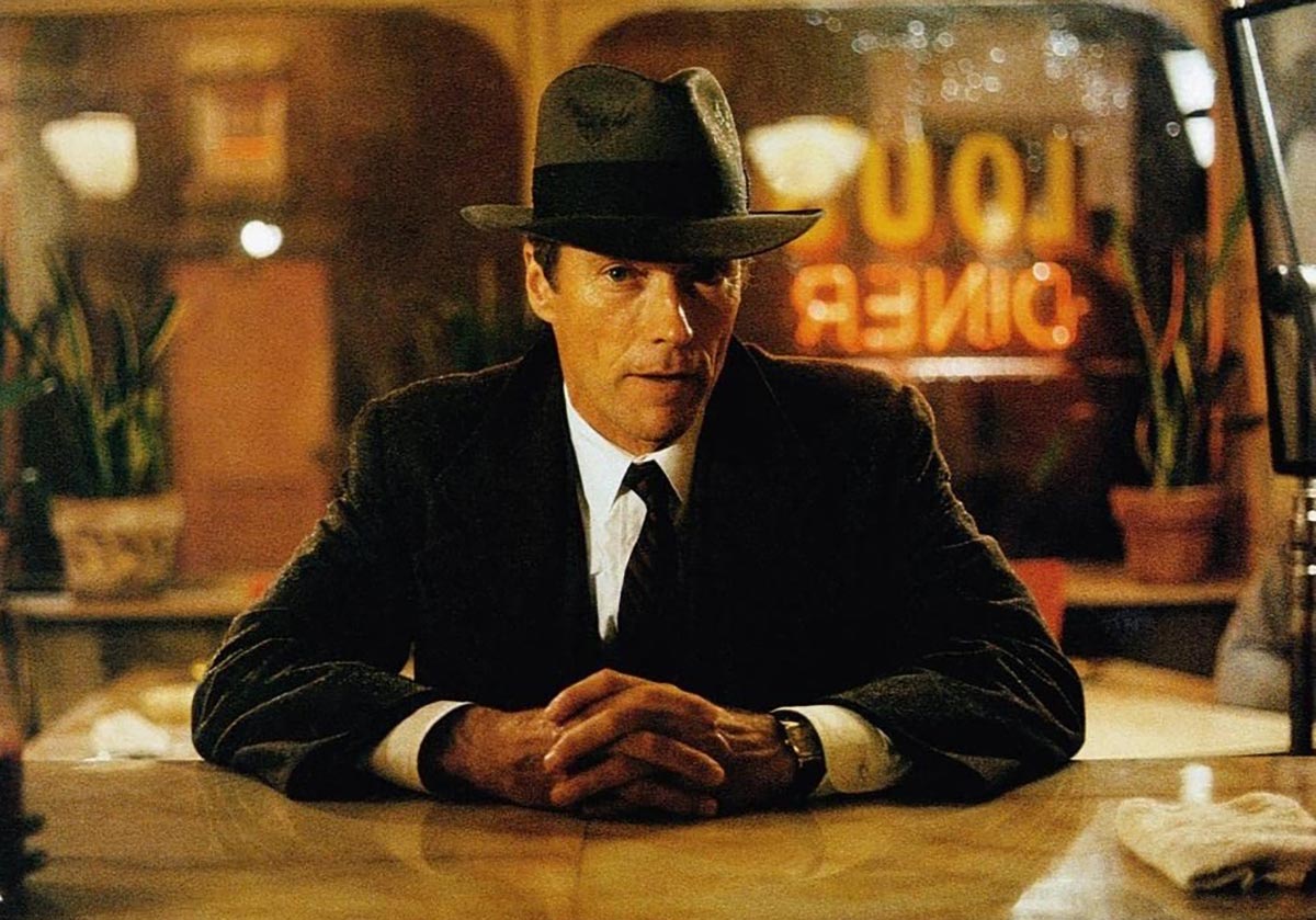 Клинт Иствуд в фильме Заваруха в городе