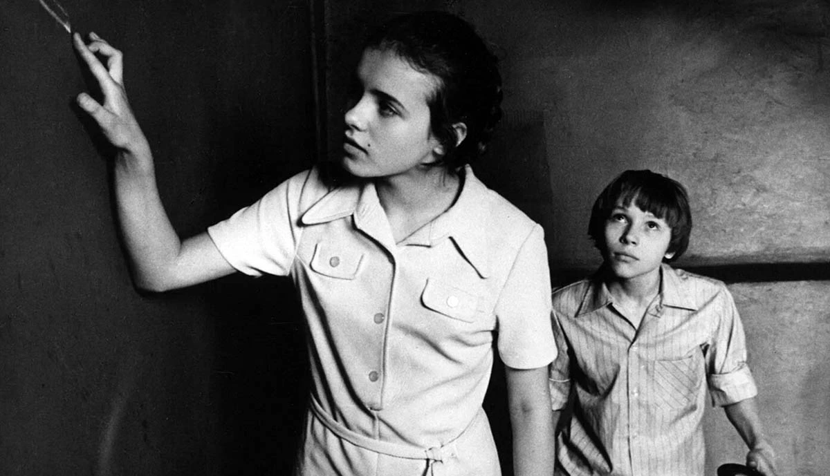 Елена Цыплакова в фильме Не болит голова у дятла Елена Цыплакова в фильме Не болит голова у дятла