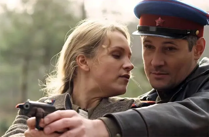 Денис Бургазлиев в сериале Смерть шпионам. Скрытый враг Денис Бургазлиев в сериале Смерть шпионам. Скрытый враг