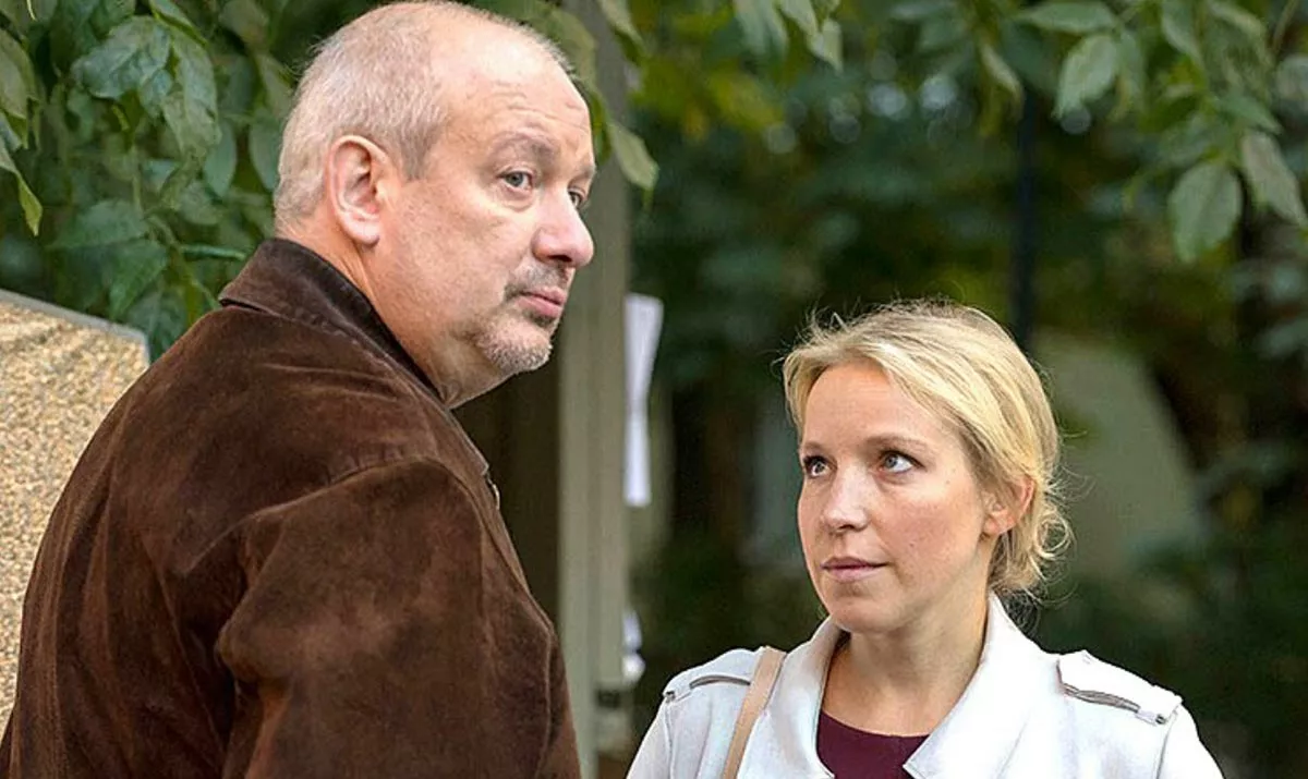 Дмитрий Марьянов в сериале Дорога из жёлтого кирпича Дмитрий Марьянов в сериале Дорога из жёлтого кирпича