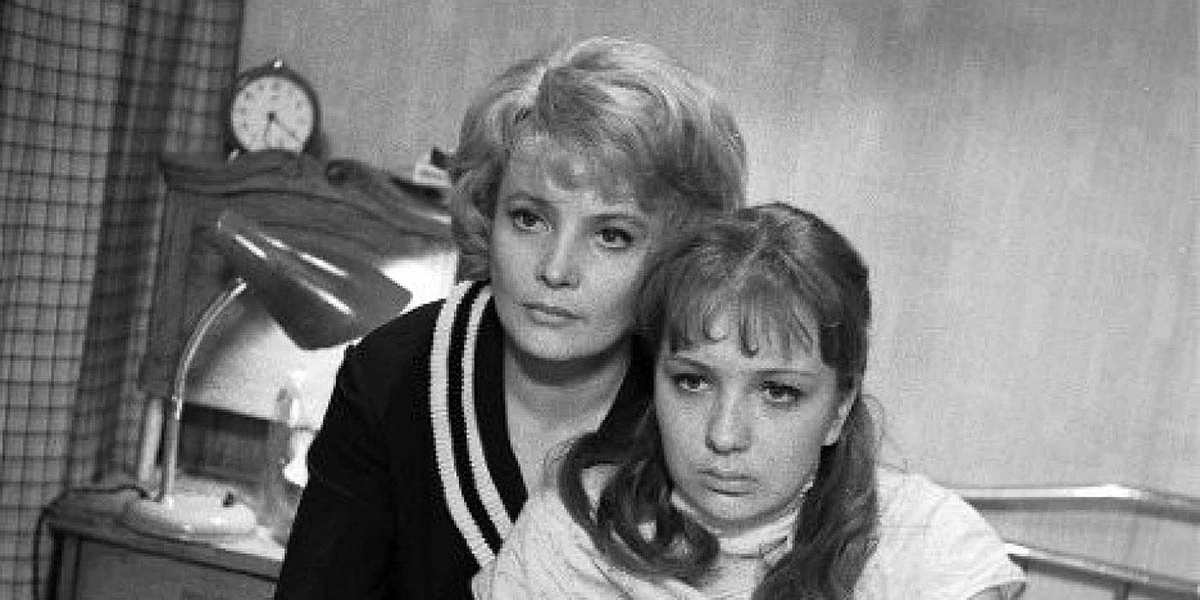 Татьяна Доронина в фильме Старшая сестра Татьяна Доронина в фильме Старшая сестра