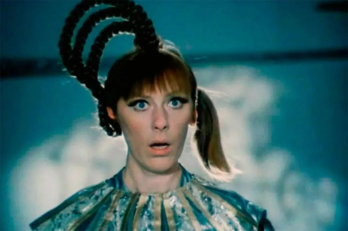 Екатерина Васильева в фильме Эта весёлая планета Екатерина Васильева в фильме Эта весёлая планета