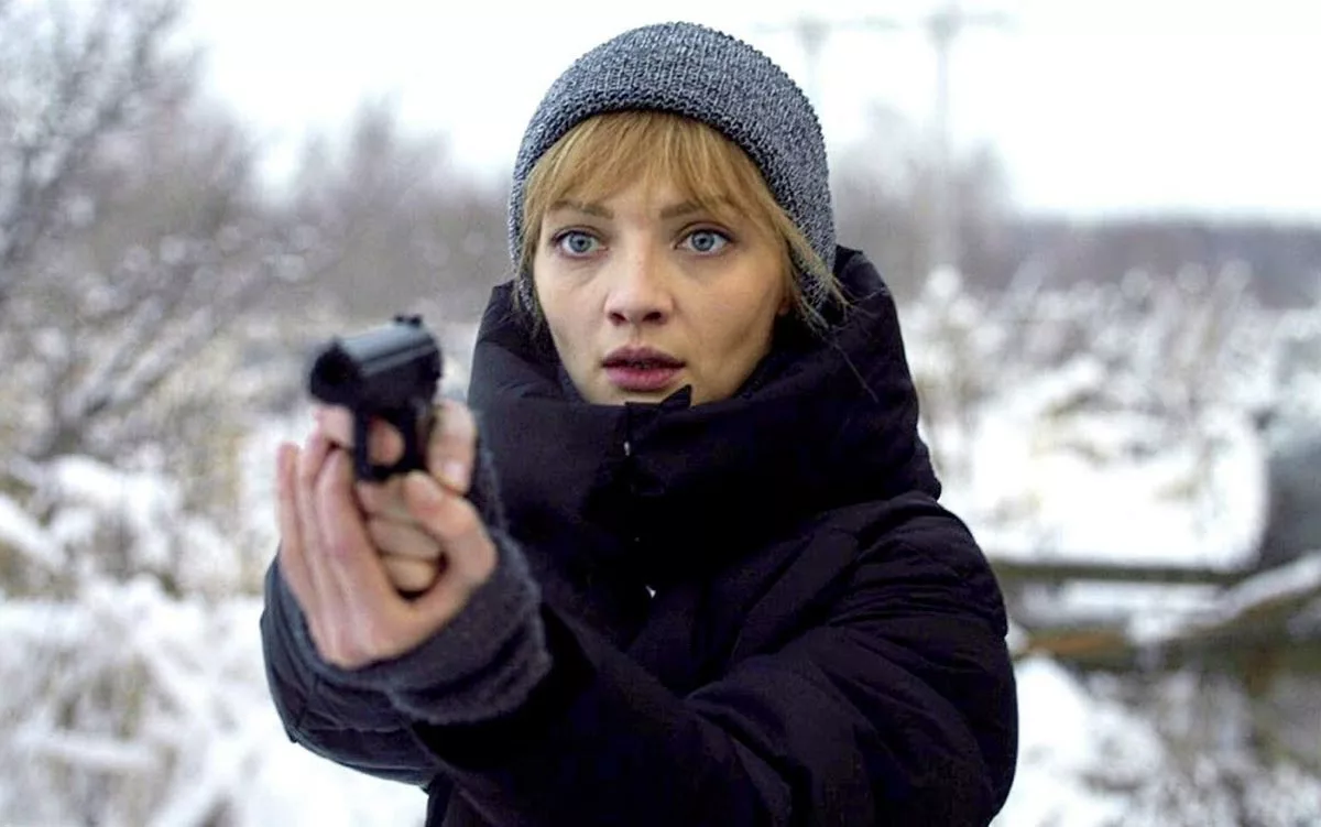 Екатерина Вилкова в сериале Холодные берега Екатерина Вилкова в сериале Холодные берега