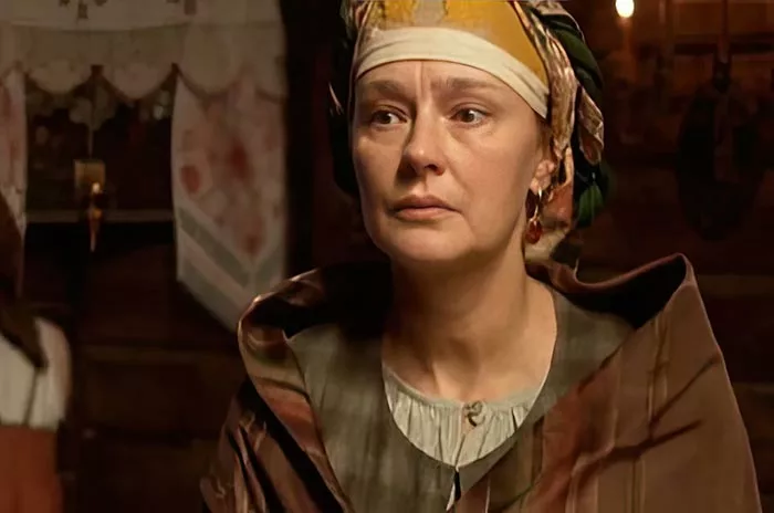 Елена Дробышева в сериале В лесах и на горах Елена Дробышева в сериале В лесах и на горах