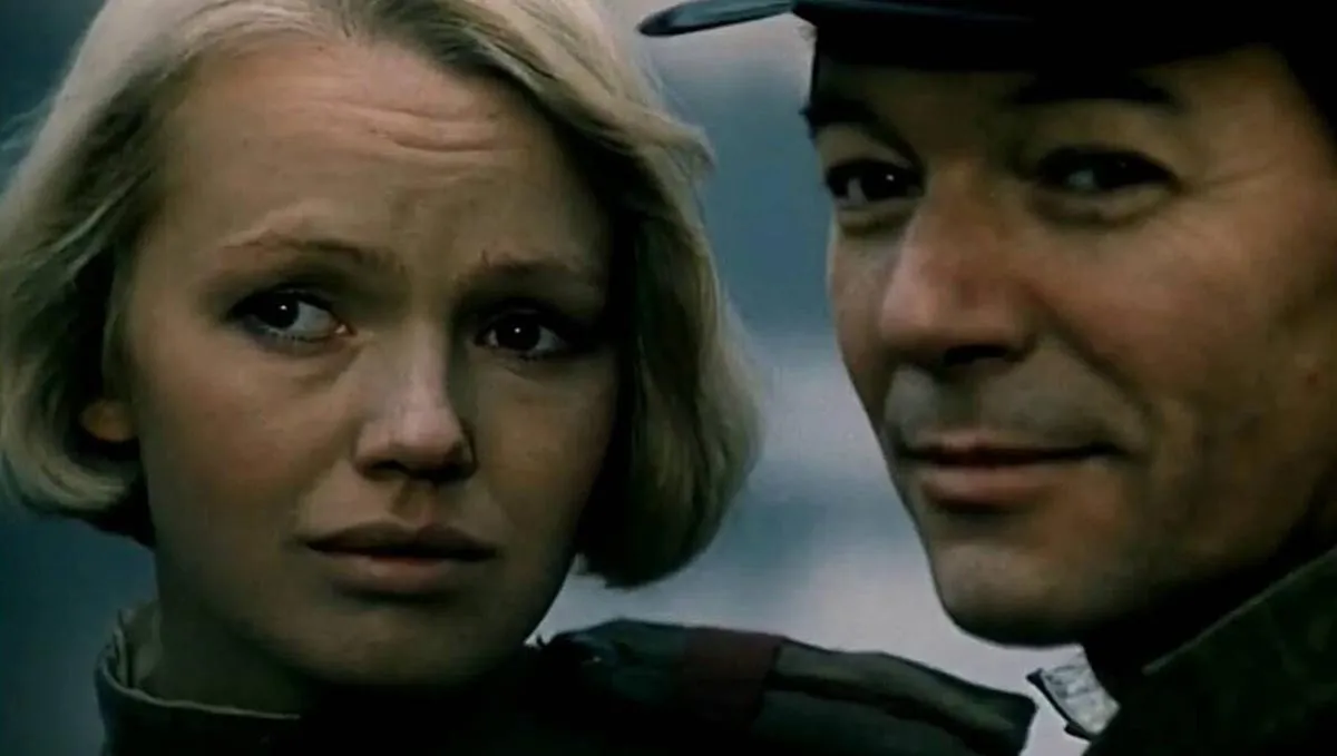 Елена Попова в фильме Батальоны просят огня 2