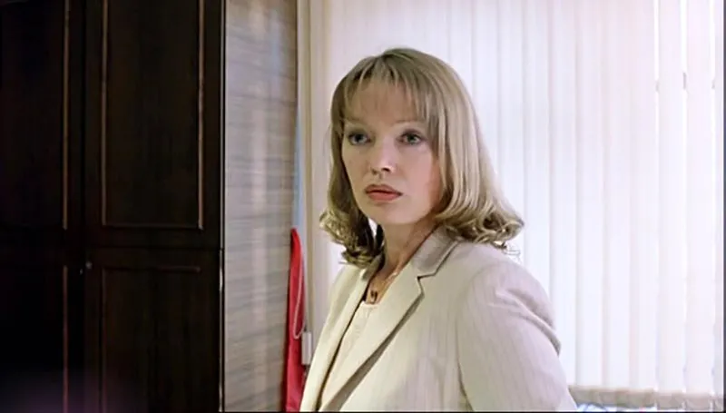 Елена Попова в сериале Город счастья